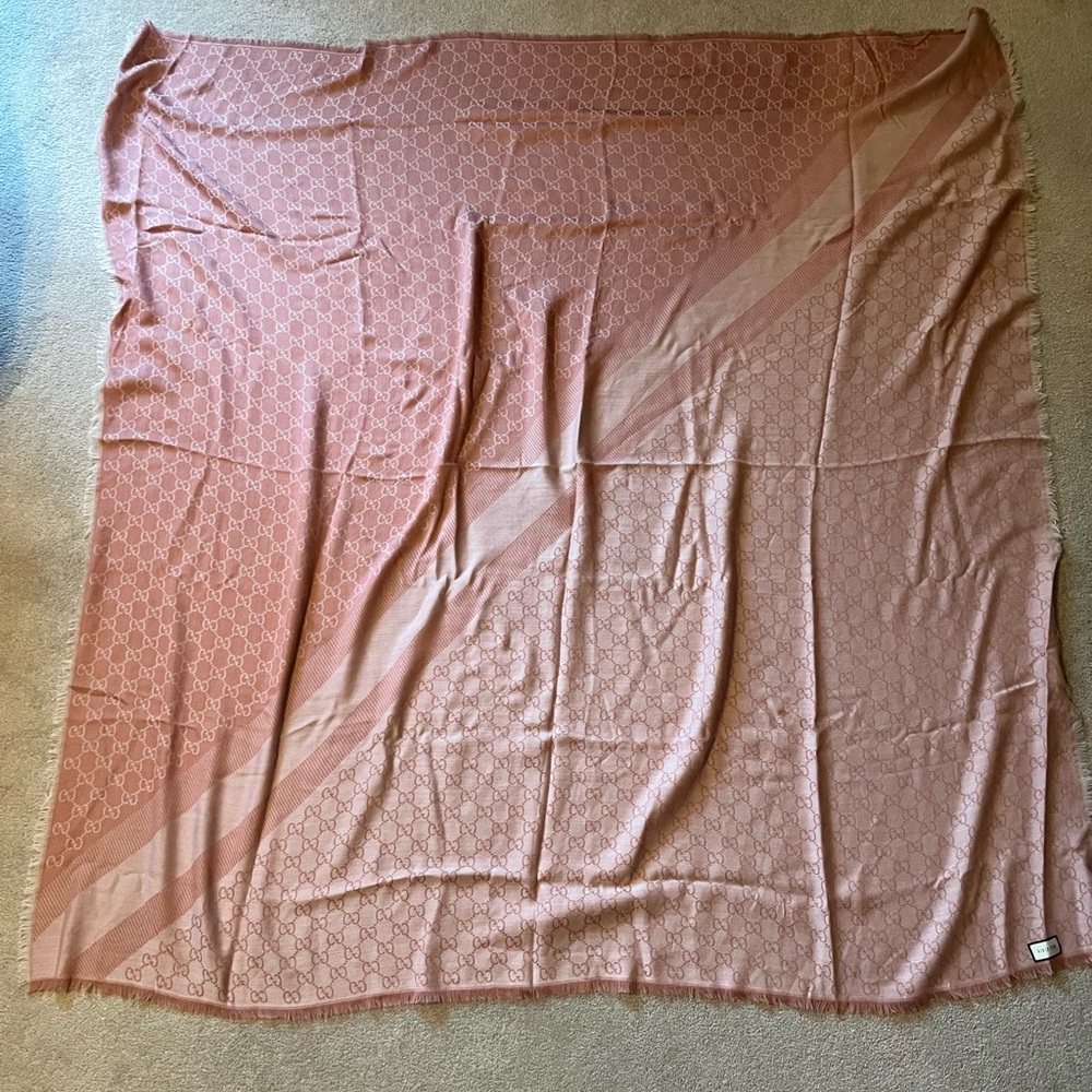 GUCCI large stole shawl pink GG pattern wool silk  ladies